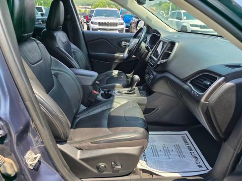 Used 2021 Jeep Cherokee Latitude Lux w/ Comfort/Convenience Group AWD/4WD image 14