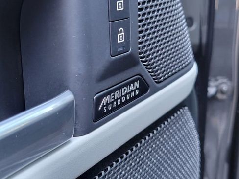 Used 2023 Land Rover Defender 90 X-Dynamic SE image 29