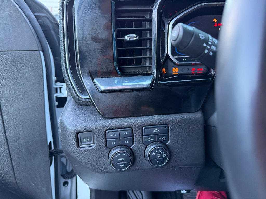 Used 2023 Chevrolet Silverado 1500 RST w/ Convenience Package II AWD/4WD image 14