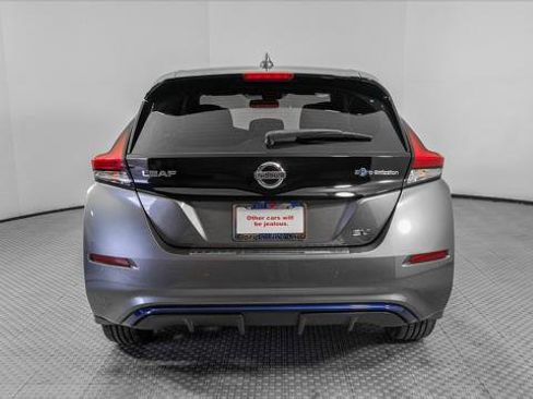 Used 2020 Nissan Leaf SV w/ SV Technology Package image 7