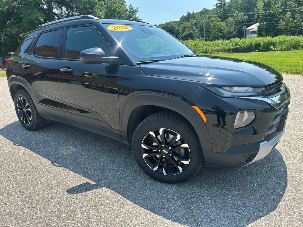 Used 2023 Chevrolet TrailBlazer LT AWD/4WD image 7