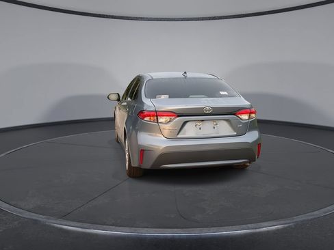 Used 2022 Toyota Corolla LE FWD image 7