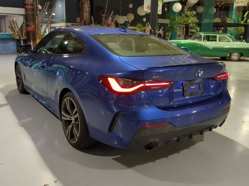 Used 2023 BMW 430i xDrive Coupe w/ M Sport Package AWD/4WD image 10