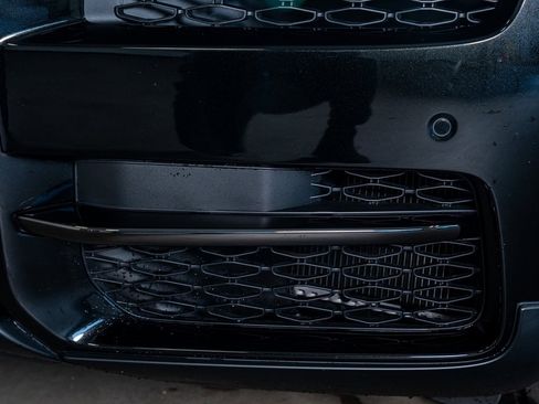 Used 2022 Rolls-Royce Cullinan Black Badge image 15