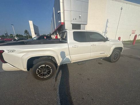 Used 2025 Toyota Tacoma TRD Sport RWD image 13