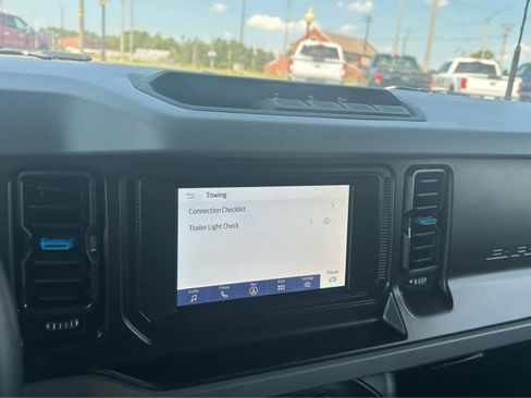 Used 2023 Ford Bronco Black Diamond AWD/4WD image 42