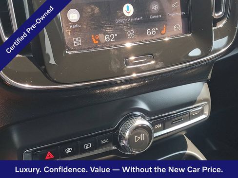 Certified 2024 Volvo XC40 B5 Core AWD/4WD image 17