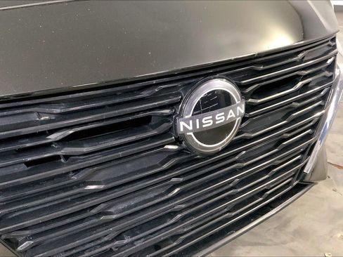 Used 2025 Nissan Altima 2.5 SV FWD image 28