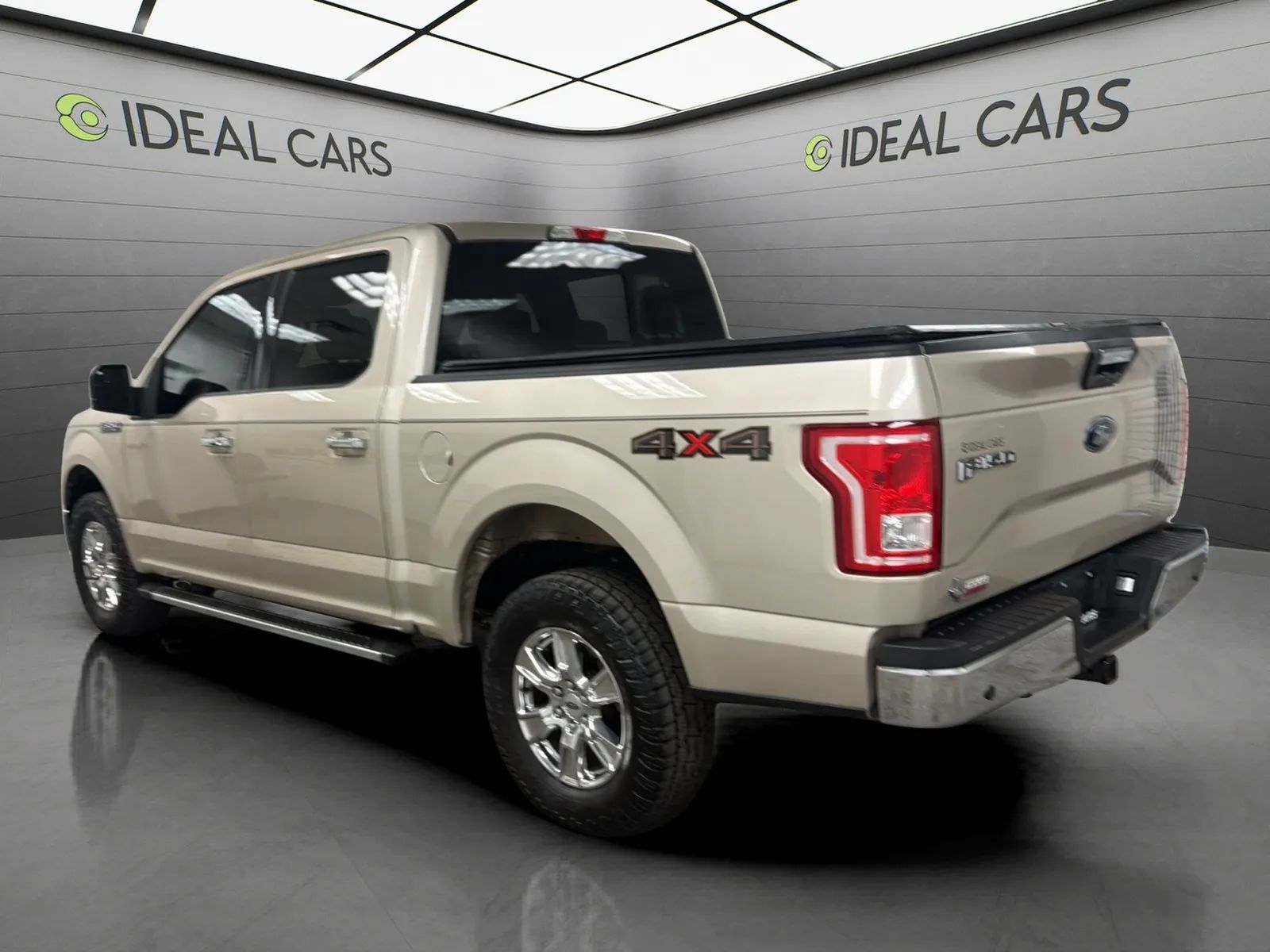 Used 2017 Ford F150 XLT w/ Equipment Group 302A Luxury AWD/4WD image 3
