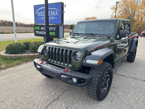 Used 2021 Jeep Gladiator Rubicon w/ Uconnect 4C Nav & Sound Group image 2