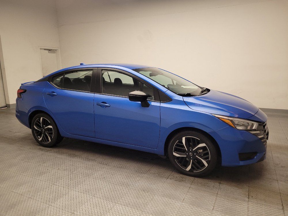 Used 2024 Nissan Versa SR FWD image 11