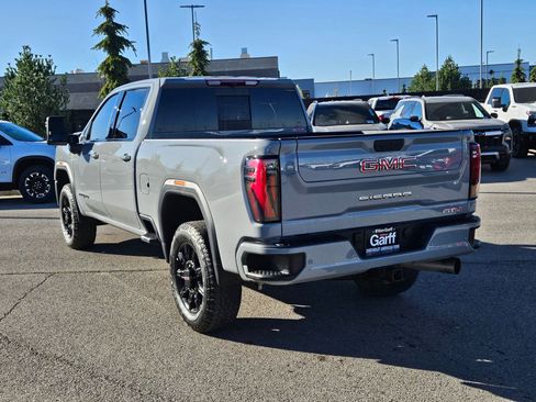 Used 2025 GMC Sierra 2500 AT4 image 5
