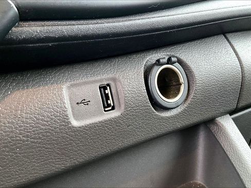 Used 2020 Ford Transit 250 Medium Roof AWD w/ Load Area Protection Package image 29