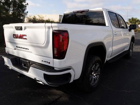Used 2024 GMC Sierra 1500 AT4 w/ Technology Package image 3