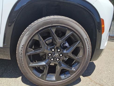 Used 2024 Chevrolet Traverse RS FWD image 6