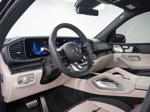 Used 2024 Mercedes-Benz GLE 53 AMG 4MATIC image 4