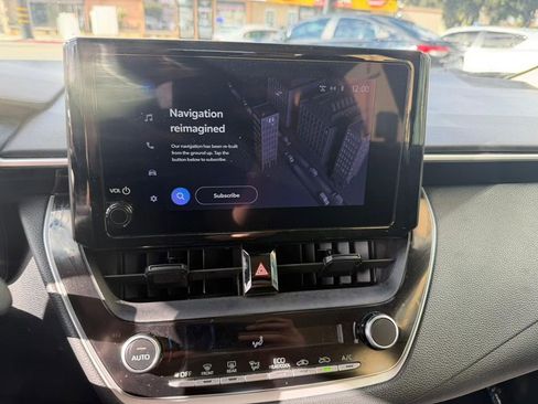 Used 2023 Toyota Corolla LE image 18