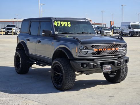 Used 2023 Ford Bronco Badlands AWD/4WD image 4
