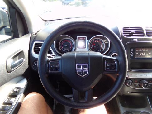 Used 2017 Dodge Journey SE w/ Flexible Seating Group image 48