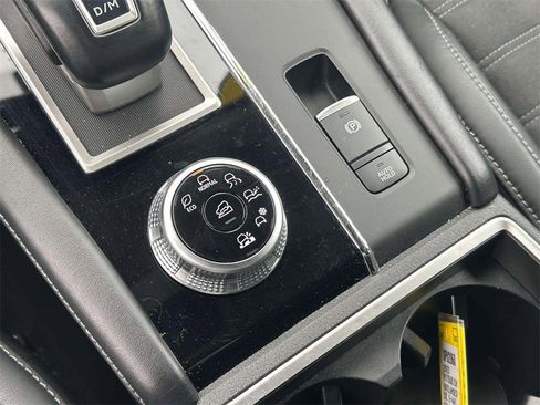 Used 2023 Mitsubishi Outlander SE image 31