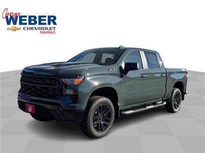 New 2026 Chevrolet Silverado 1500 Custom Trail Boss w/ Turbomax Blackout Package