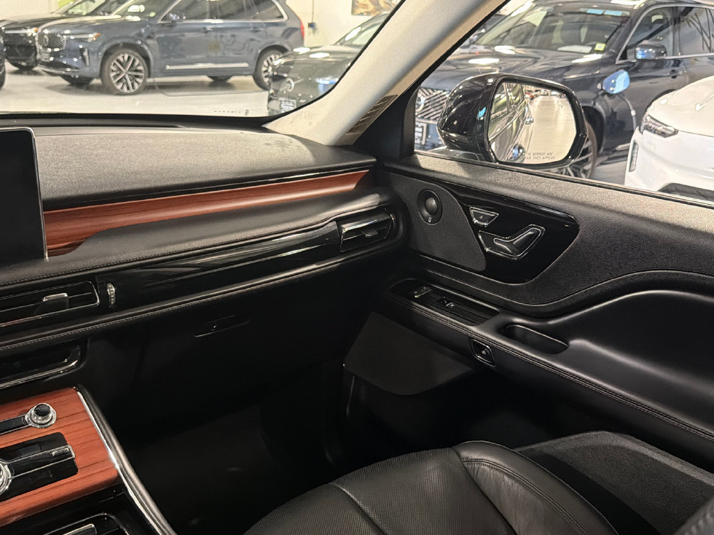 Used 2023 Lincoln Aviator Reserve w/ Elements Package Plus AWD/4WD image 24