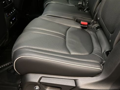 Certified 2025 Honda Pilot Elite image 20