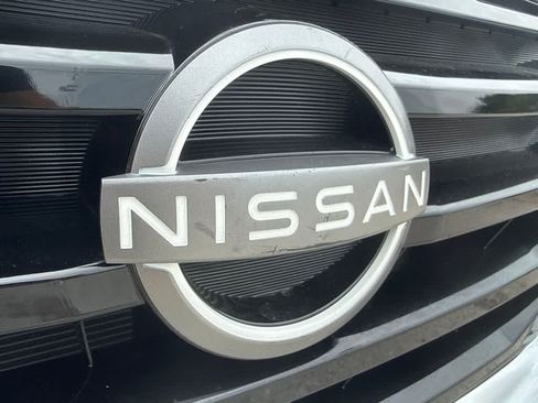 Used 2024 Nissan Pathfinder SV FWD image 9