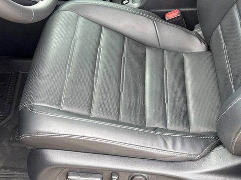Used 2024 Honda CR-V EX-L image 9