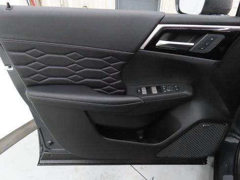 New 2026 Mitsubishi Outlander SEL FWD image 10
