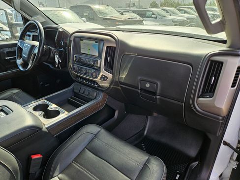 Used 2019 GMC Sierra 3500 Denali w/ Duramax Plus Package AWD/4WD image 33