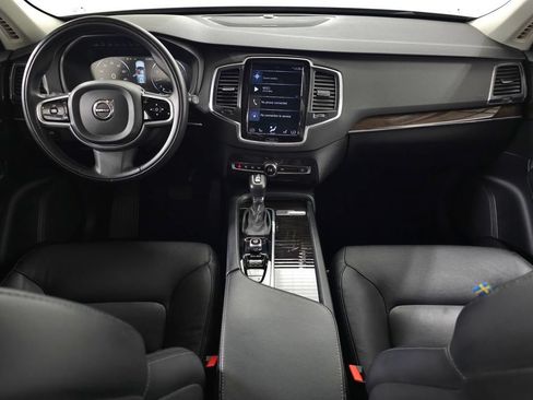 Used 2019 Volvo XC90 T5 Momentum w/ Multimedia Package AWD/4WD image 14