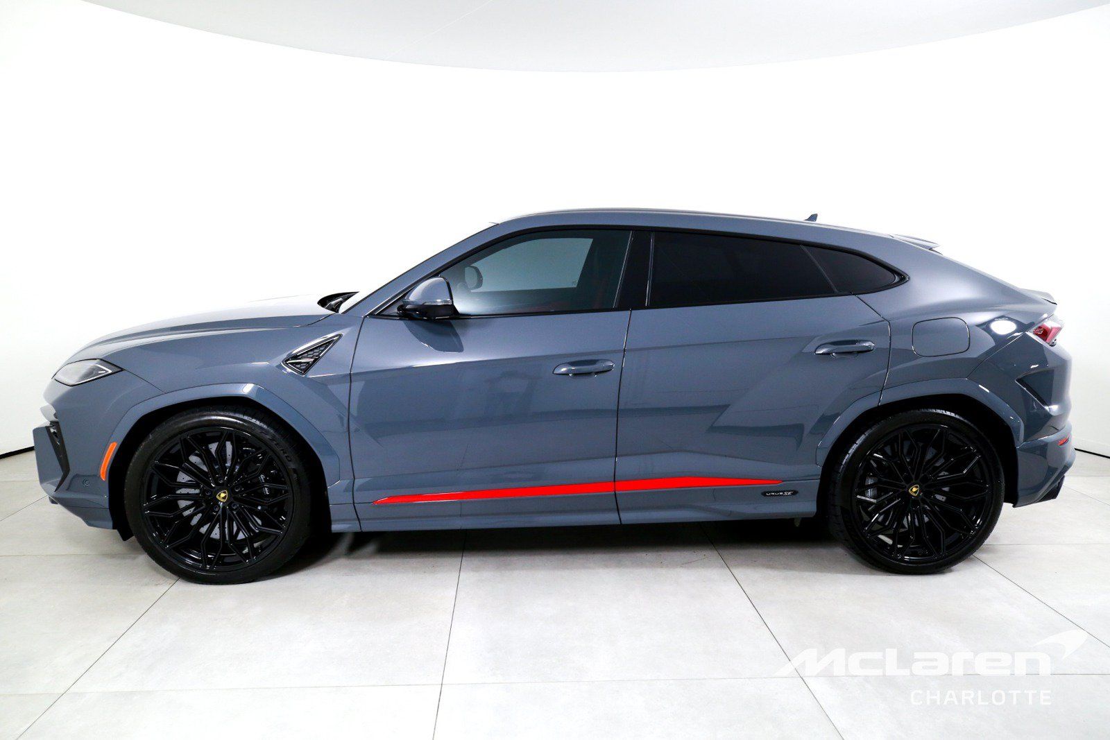 Used 2025 Lamborghini Urus S AWD/4WD image 5