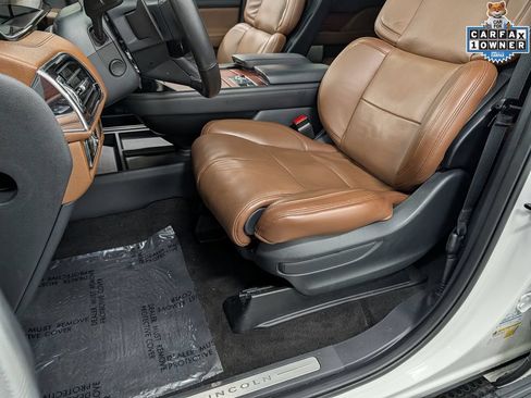 Used 2024 Lincoln Navigator Reserve AWD/4WD image 11