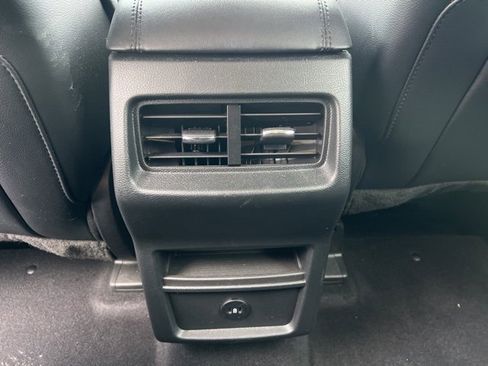 Used 2023 Ford Edge SEL image 19