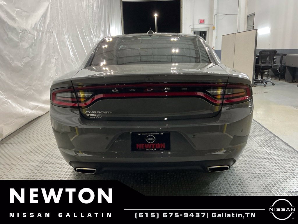 Used 2023 Dodge Charger SXT RWD image 4
