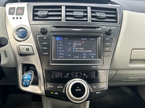 Used 2012 Toyota Prius V Three FWD image 16