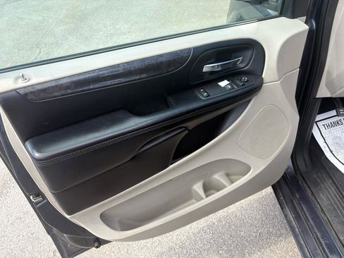 Used 2014 Dodge Grand Caravan SE w/ Quick Order Package 29E SE FWD image 10