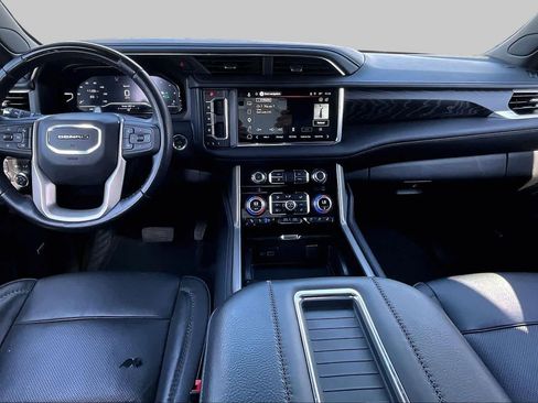 Used 2024 GMC Yukon Denali w/ Advanced Technology Package AWD/4WD image 16