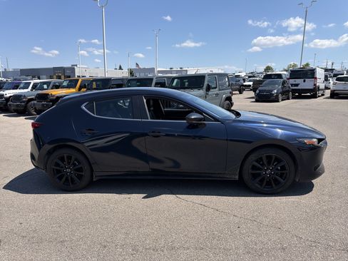 Used 2025 MAZDA MAZDA3 s Sport FWD image 11