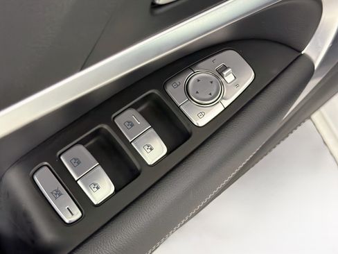 Used 2026 Genesis G70 2.5T RWD image 15