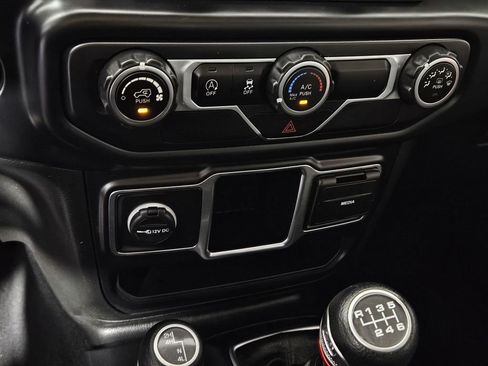 Used 2020 Jeep Wrangler Sport image 14