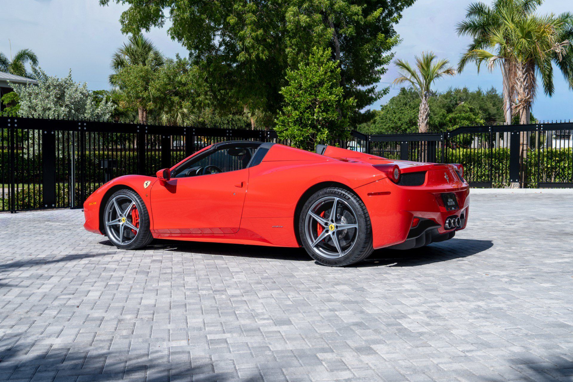 Used 2013 Ferrari 458 Spider RWD image 6