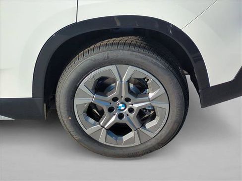 New 2026 BMW X1 xDrive28i AWD/4WD image 10