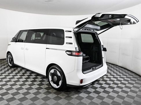 New 2025 Volkswagen ID. Buzz Pro S image 32