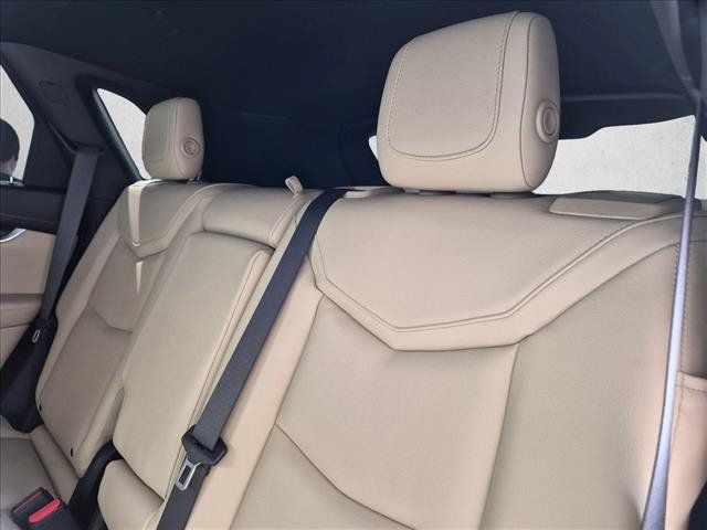 Used 2017 Cadillac XT5 FWD image 13