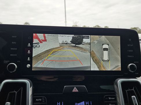 Used 2023 Kia Sorento SX image 32