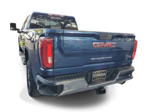 Used 2022 GMC Sierra 2500 SLT w/ SLT Preferred Package AWD/4WD image 3