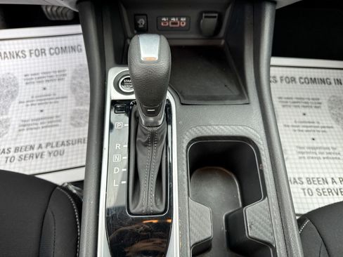 Used 2024 Nissan Sentra SV FWD image 22