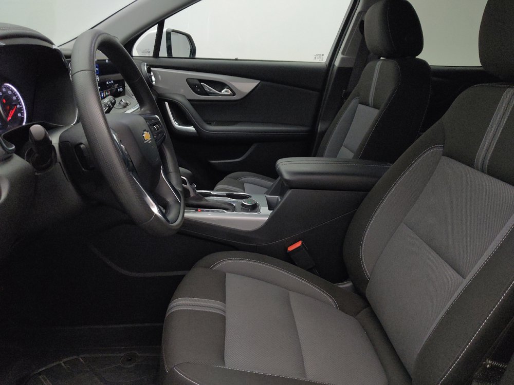Used 2024 Chevrolet Blazer LT w/ Convenience Package FWD image 17